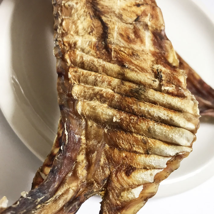 ロゴスペットサイトロゴスペット 国産 モウカザメ 毛鹿 フカヒレ 姿 犬用 100g